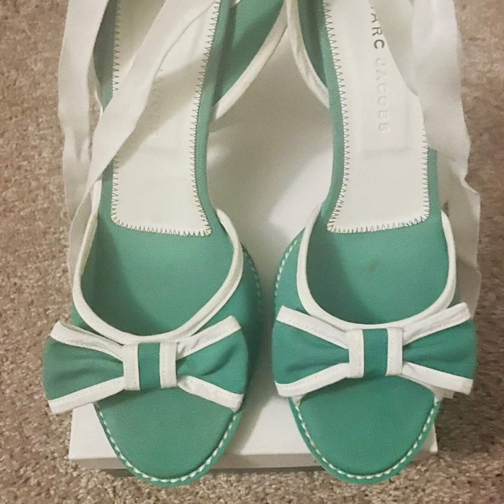 RARE Marc Jacobs Couture Green & White Open Toe Bow Heels NIB Size 10 (40)